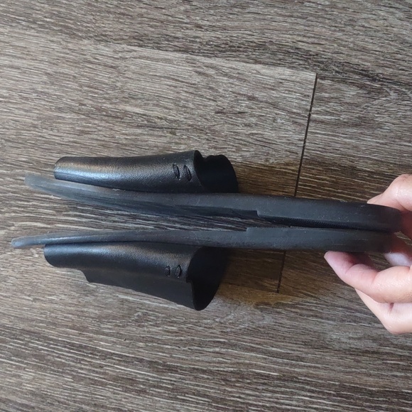 Splendid Leather Slides - Picture 4 of 4